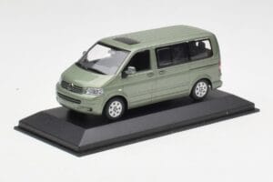 Volkswagen T5 Bus Fresco Green Minichamps 1:43 T5001-B Métal — image 2 sur 4