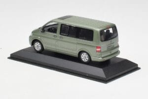 Volkswagen T5 Bus Fresco Green Minichamps 1:43 T5001-B Métal — image 3 sur 4