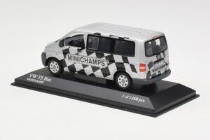 Volkswagen T5 Bus Minichamps Edition Minichamps 1:43 400052202 Métal — image 3 sur 4