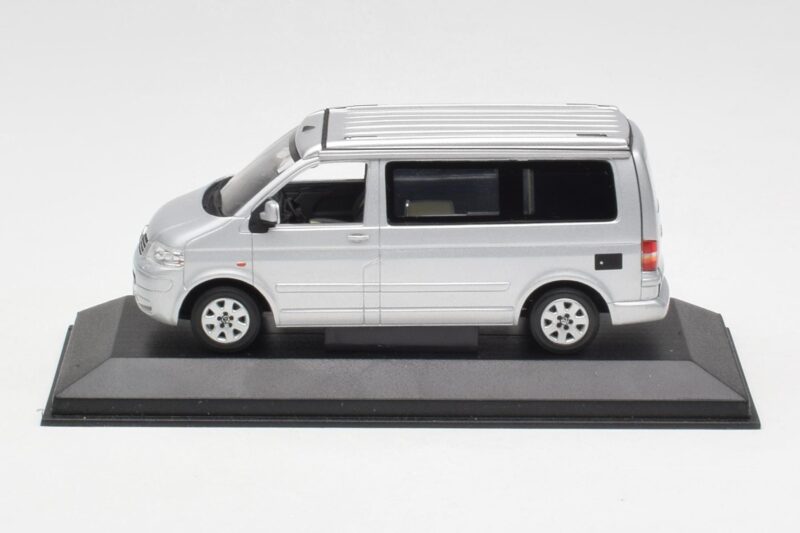 Volkswagen T5 California Argent Minichamps 1:43 7H8099300GPA7W Métal