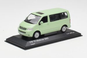 Volkswagen T5 Multivan California Vert Citron Minichamps 1:43 400052201 Métal — image 2 sur 4