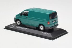 Volkswagen T5 Transporter Vert Minichamps 1:43 400052261 Métal — image 3 sur 4