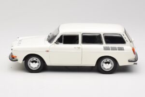Volkswagen Type 3 1600 L Variant Police Minichamps 1:18 100051091 Métal — image 4 sur 8