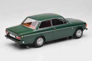 Volvo 142 Vert MCG 1:18 MCG18005 Métal — image 2 sur 6
