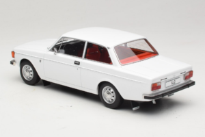 Volvo 142 Blanc MCG 1:18 MCG18445 Métal — image 5 sur 6