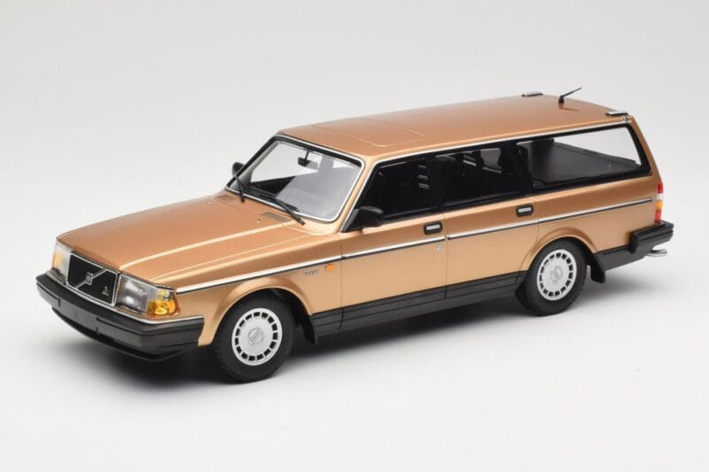 Volvo 240 GL Break Gold Metallic Minichamps 1:18 155171415 Métal