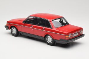 Volvo 240 GL Rouge Foncé Minichamps 1:18 166171401 Métal — image 5 sur 6