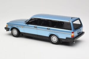 Volvo 240 GL Estate Blue Metallic Minichamps 1:18 155171414 Métal — image 5 sur 6