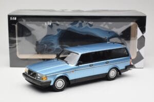Volvo 240 GL Estate Blue Metallic Minichamps 1:18 155171414 Métal — image 6 sur 6