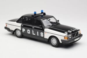 Volvo 240 GL Polis Sweden Noir Minichamps 1:18 155171497 Métal — image 4 sur 6