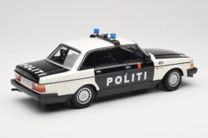 Volvo 240 GL Politi Norway Noir Minichamps 1:18 155171496 Métal — image 2 sur 6