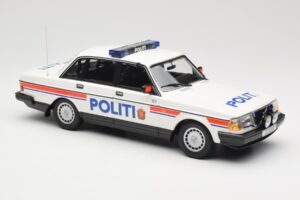Volvo 240 GL Politi Norway Minichamps 1:18 155171491 Métal — image 4 sur 6