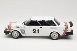 Volvo 240 Turbo #21 P. Stureson DTM Winner Wunstorf 1985 AUTOart 1:18 88592 Métal — image 4 sur 8