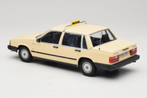 Volvo 740 GL Taxi Allemagne Minichamps 1:18 155171792 Métal — image 5 sur 6