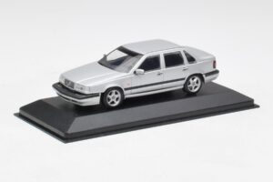 Volvo 850 Argent Minichamps 1:43 430171402 Métal — image 2 sur 4