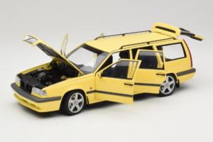 Volvo 850 T-5R Break Cream Yellow AUTOart 1:18 79506 Métal — image 2 sur 8