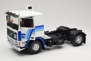 Volvo F12 Bleu Blanc Road Kings 1:18 RK180033 Métal — image 2 sur 8