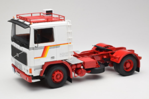 Volvo F12 Blanc Rouge Road Kings 1:18 RK180031 Métal