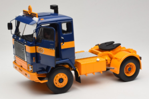 Volvo F88 Bleu Foncé Jaune MCG 1:18 MCG18140 Métal — image 2 sur 8