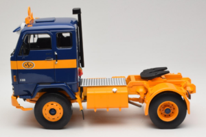 Volvo F88 Bleu Foncé Jaune MCG 1:18 MCG18140 Métal — image 4 sur 8