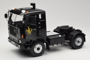 Volvo F88 John Player Special Black MCG 1:18 MCG18217 Métal — image 2 sur 8