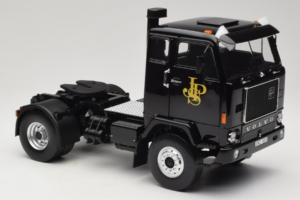 Volvo F88 John Player Special Black MCG 1:18 MCG18217 Métal — image 6 sur 8