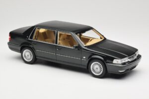 Volvo S90 Royal Green DNA 1:18 DNA000090 Métal — image 4 sur 6