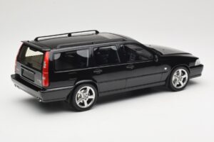 Volvo V70 R P80 Noir DNA 1:18 DNA000232 Métal — image 2 sur 6