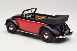 Volkswagen Beetle Cabriolet Noir & Rouge Minichamps 1:18 107054132 Résine — image 5 sur 6