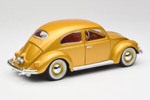 Volkswagen Beetle Or Bburago 1:18 3361 Métal — image 3 sur 8