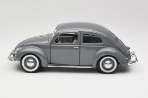 Volkswagen Export Sedan Agave Grey Maisto 1:18 100299 Métal — image 4 sur 8