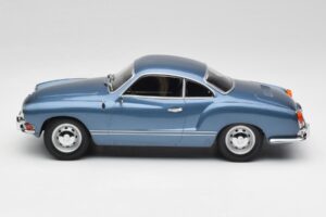 Volkswagen Karmann Ghia Coupé Neptune Bleu Minichamps 1:18 155054022 Métal — image 3 sur 6