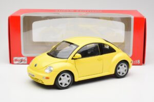 Volkswagen New Beetle Jaune Maisto 1:18 37800-M4 Métal — image 8 sur 8