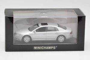 Volkswagen Phaeton Argent Minichamps 1:43 3D0099300A Métal — image 4 sur 4