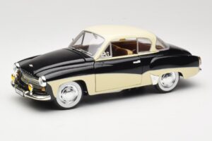 Wartburg 311 Coupé Noir & Beige Revell 1:18 8419 Métal