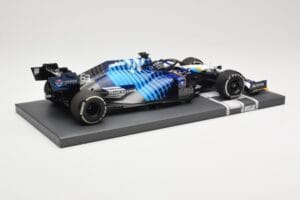 Williams Racing Mercedes FW43B #63 G. Russell Saudi Arabian GP 2021 Minichamps 1:18 117212263 Métal — image 3 sur 6