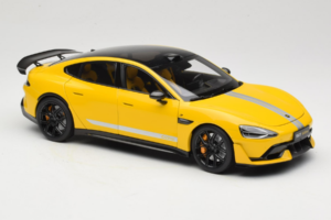 Xiaomi SU7 Ultra Jaune OEM 1:18 BHR9995CN Métal — image 6 sur 8