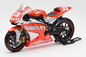 Yamaha YZR-M1 Gauloises Fortuna Yamaha #7 C. Checa MotoGP 2004 Minichamps 1:12 122043007 Métal — image 2 sur 6