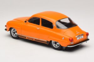 Saab 96 V4 Orange MCG 1:18 MCG18654 Métal — image 5 sur 6