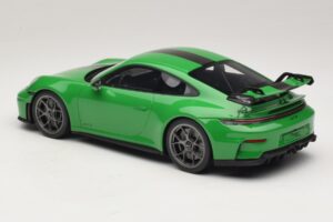 Porsche 911 992.2 GT3 Weissach Package Python Green GT Spirit 1:18 GT576 Résine — image 5 sur 6