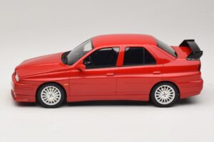 Alfa Romeo 155 GTA Stradale Alfa Red Otto 1:18 OT1132 Résine — image 3 sur 6