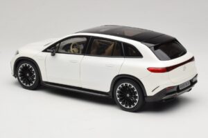 Mercedes EQS SUV X296 Manufaktur Diamond White NZG 1:18 B66960590 Métal — image 7 sur 8