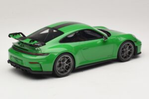 Porsche 911 992.2 GT3 Weissach Package Python Green GT Spirit 1:18 GT576 Résine — image 2 sur 6