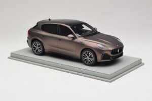 Maserati Grecale Bronze BBR 1:18 P18220FMAS Résine — image 4 sur 7