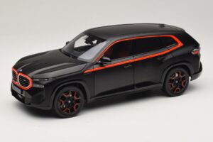 BMW XM G09 Matt Black Minichamps 1:18 110023301 Métal