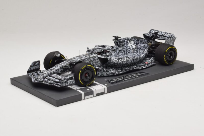 Alfa Romeo Orlen C42 R. Kubica Testing Barcelona 2022 Minichamps 1:18 117229988 Résine