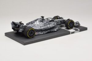 Alfa Romeo Orlen C42 R. Kubica Testing Barcelona 2022 Minichamps 1:18 117229988 Résine — image 2 sur 7