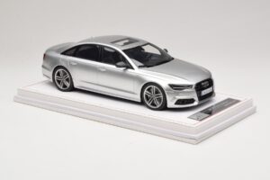 Audi S6 C7 Florett Silver Metallic IVY Merit 1:18 REMC038 Résine — image 4 sur 7