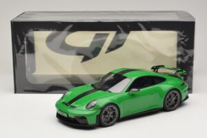 Porsche 911 992.2 GT3 Weissach Package Python Green GT Spirit 1:18 GT576 Résine — image 6 sur 6