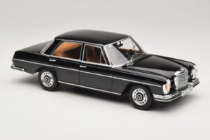Mercedes 280 SE W108 Noir Norev 1:18 183360 Métal — image 6 sur 8